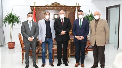 تستهدف 20 ألف طالب.. إطلاق مبادرة لمصر لتقديم الرعاية الطبية لطلاب المدارس بقنا