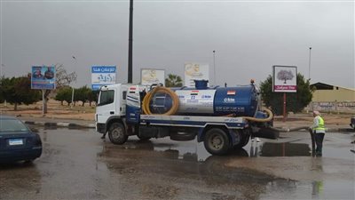 رئيس جهاز العاشر من رمضان يوجه برفع درجة الاستعداد لمواجهة الأمطار 