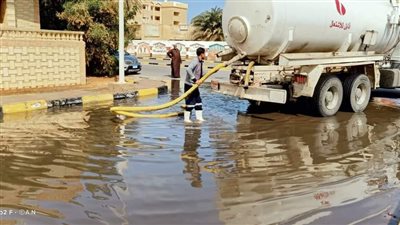 رئيس مدينة رأس غارب: فتح مطابق الصرف الصحي لسحب مياه الأمطار