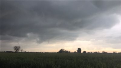 إغلاق طريق رأس غارب / الزعفرانة بسبب الأمطار الغزيرة