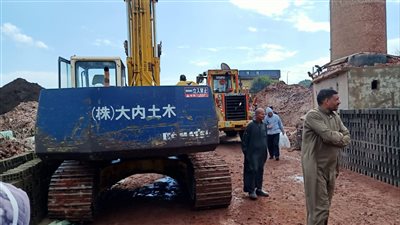 طوارئ بمستشفى ميت غمر لاستقبال المصابين في حادث انهيار مدخنة مصنع الطوب