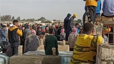 زفافه بعد يومين.. تشييع جثمان شاب عُثر عليه وسط الزراعات في بني سويف |بث مباشر