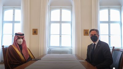 وزيرا خارجية السعودية والولايات المتحدة يناقشان الانتهاكات الحوثية والملف النووي الإيراني