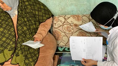  استجابة لـ القاهرة 24.. فريق طبى يوقع الكشف على مريضة السمنة المفرطة بالغربية