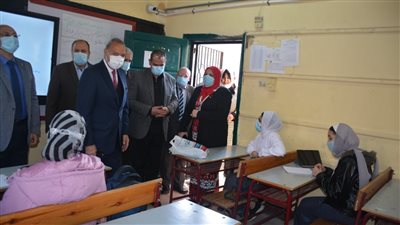 محافظ القليوبية يشهد طابور الصباح بمدرسة الشهيد ياسر عصر بطوخ |فيديو