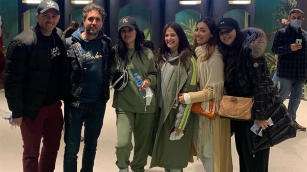 دنيا سمير غانم وزوجها