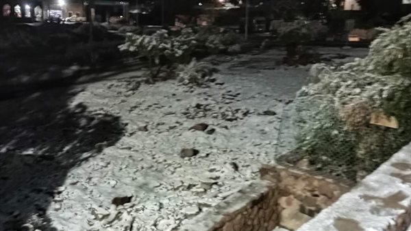 تساقط الثلوج على