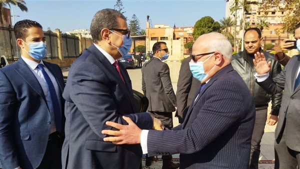 محافظ بورسعيد يستقبل