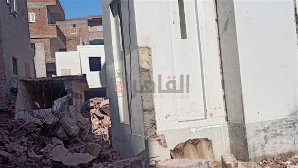 انهيار جزئ من مئذنة