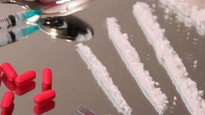 أفيون بالسيارة.. القبض على سائق بحوزته كميات كبيرة من المخدرات في القاهرة