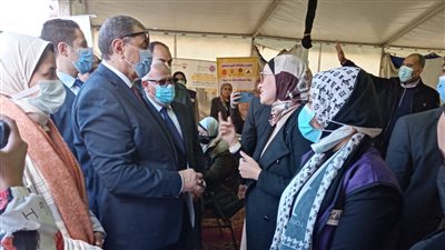 وزير القوى العاملة يشيد بمشروع الكامب لمؤسسة مشكاة نور في بورسعيد | صور 