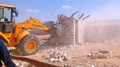 إزالة 18 حالة تعدى على الأراضي الزراعية وأملاك الدولة بأسوان