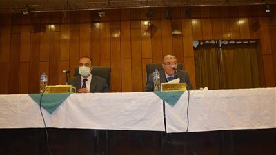 محافظ المنيا يعقد اجتماعًا موسعًا لبحث ملف التعديات على الأراضي الزراعية