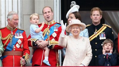 آخرهم الملكة إليزابيث الثانية.. شبح كورونا في قصر باكنجهام