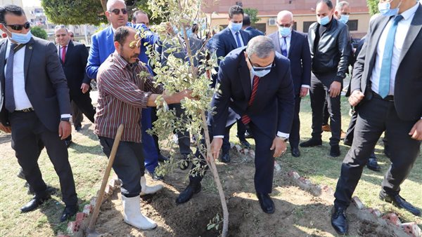 وزير القوى العاملة