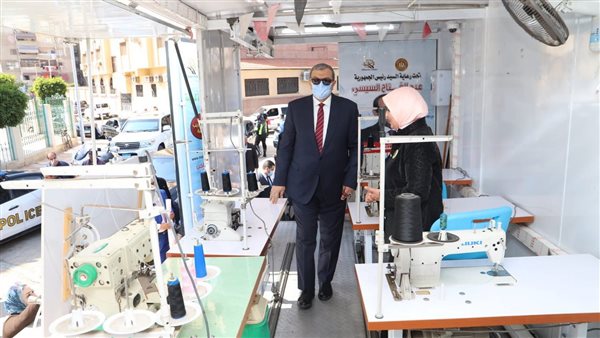 وزير القوى العاملة