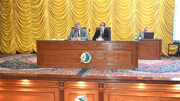 مجلس جامعة الفيوم