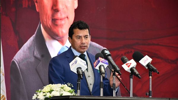 وزير الشباب والرياضة