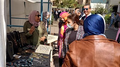 فنون تطبيقية حلوان تنظم ملتقى التراث الخامس للحرف اليدوية