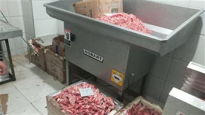 ضبط نحو 6 آلاف كيلو لحوم وكبدة مجمدة مجهولة المصدر بكفر الشيخ