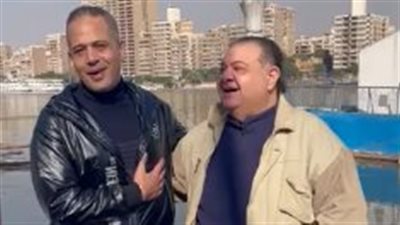 أشرف زكي يحل أزمة تشابه أسماء بين فنانين يحملان اسم مصطفى درويش