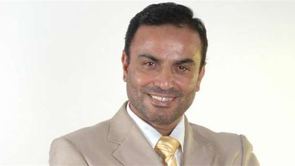 الدكتور عادل عبد