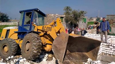 إزالة 33 حالة تعدٍ بالبناء على الأراضي الزراعية وأملاك الدولة ضمن أعمال الموجة 19 بالمنيا