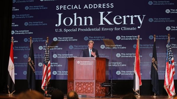 جون كيري في الجامعة