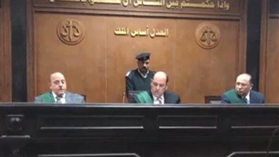 تأجيل محاكمة قاتلة ابنتها بمعاونة عشيقها بالخصوص للنطق بالحكم