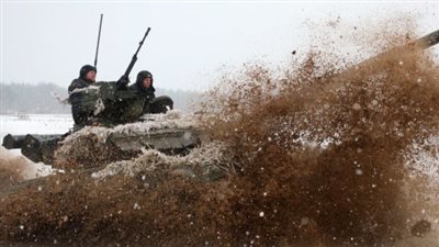 سفارة مصر في بولندا تخصص أرقام طوارئ للمصريين القادمين من أوكرانيا 