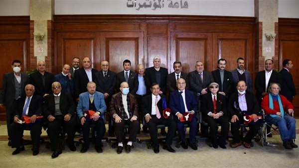 وزير الشباب والرياضة