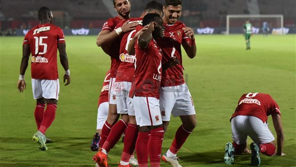 لاعبو الأهلي