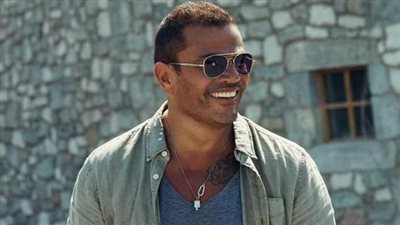 عمرو دياب يثير حيرة الجمهور بعد حذف أغانيه.. والجمهور يتساءل: منصة جديدة أم مشاكل تقنيّة؟ | فيديو