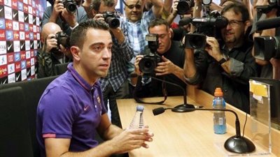 تشافي: مباراة نابولي بوابة إثبات قدرة برشلونة على المنافسة في أوروبا