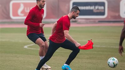 كيف رحب الأهلي بعودة مدافعه محمود متولي إلى التدريبات