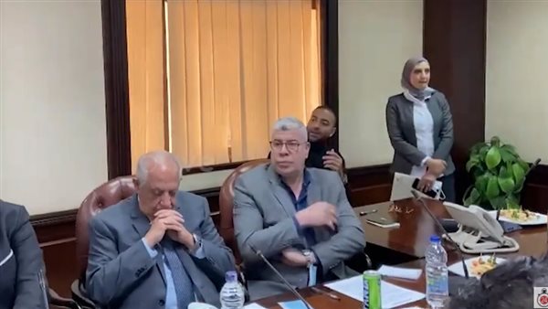 لجلسة الحوارية المنعقدة