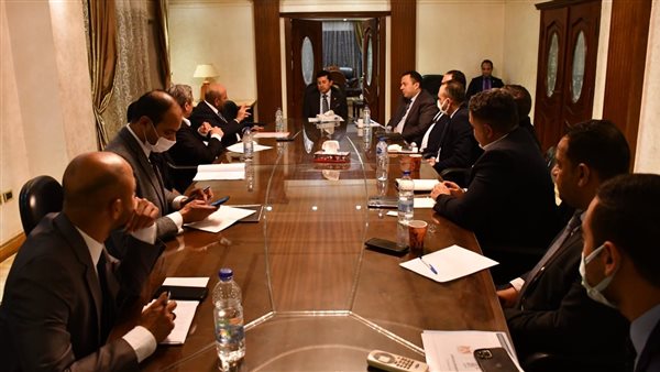 وزير الرياضة مع مجلس