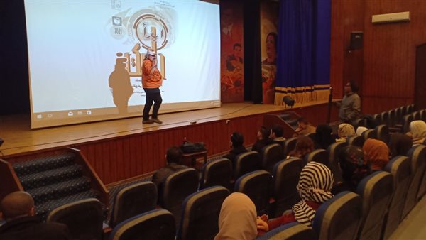 جانب من الورشة