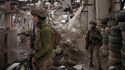 أسعار النفط تتخطى 100 دولار للبرميل بسبب بدء الغزو الروسي لـ أوكرانيا