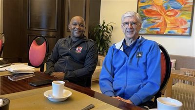 موسيماني عن اجتماعه مع فينجر: أشعر بالتواضع لسماع نصائحه