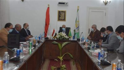 محافظ الجيزة يستجيب لنقابة الأطباء.. ويشترط موافقتها على الإعلانات الطبية