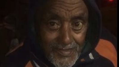 بث مباشر| نجار الرئيس الراحل حسني مبارك يستغيث: أنا عايش على الرصيف عايز سكن