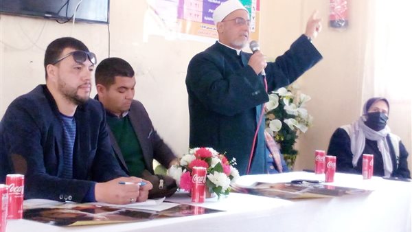 جانب من الندوة