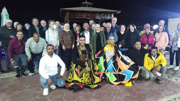 فوج من السياح الالمان