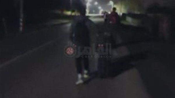 طلاب مصريون في طريقهم