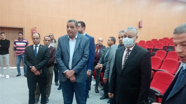 رئيس جامعة جنوب الوادي