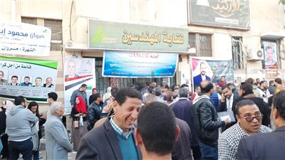 إقبال كثيف على صناديق الاقتراع في انتخابات النقابة الفرعية للمهندسين بالمنيا | صور وفيديو