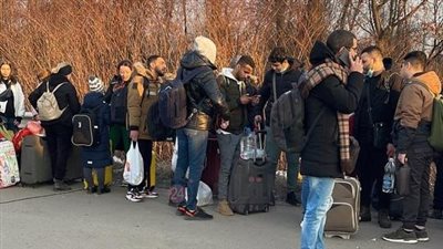 تذاكر طيران مجانية.. مصري يطلق مبادرة لإجلاء النازحين المصريين من رومانيا