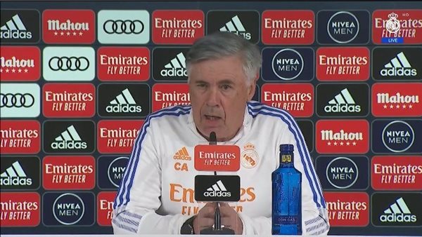 كارلو أنشيلوتي المدير