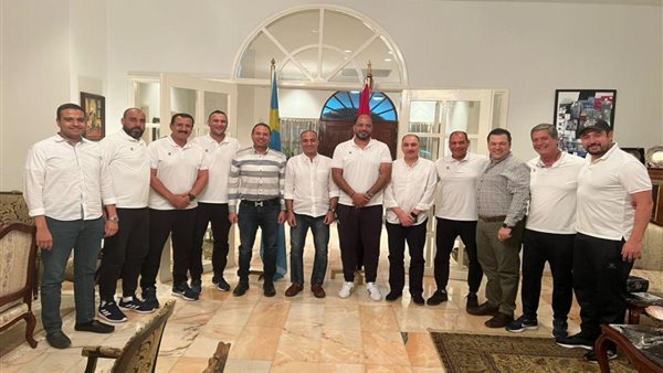 بعثة المصري مع سفير